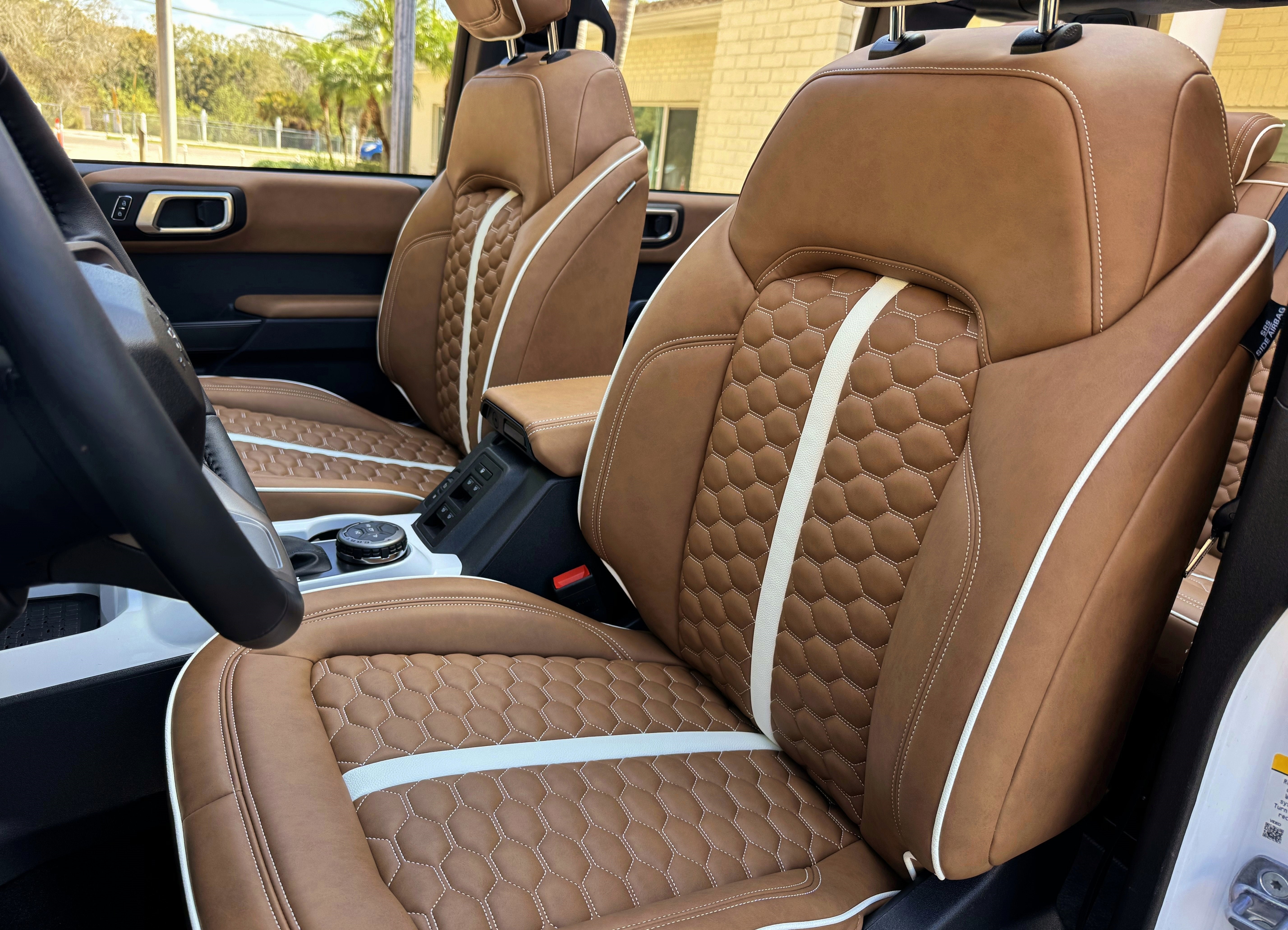 2024 Ford Bronco Outer Banks V6 Luxury Package Custom Lifted