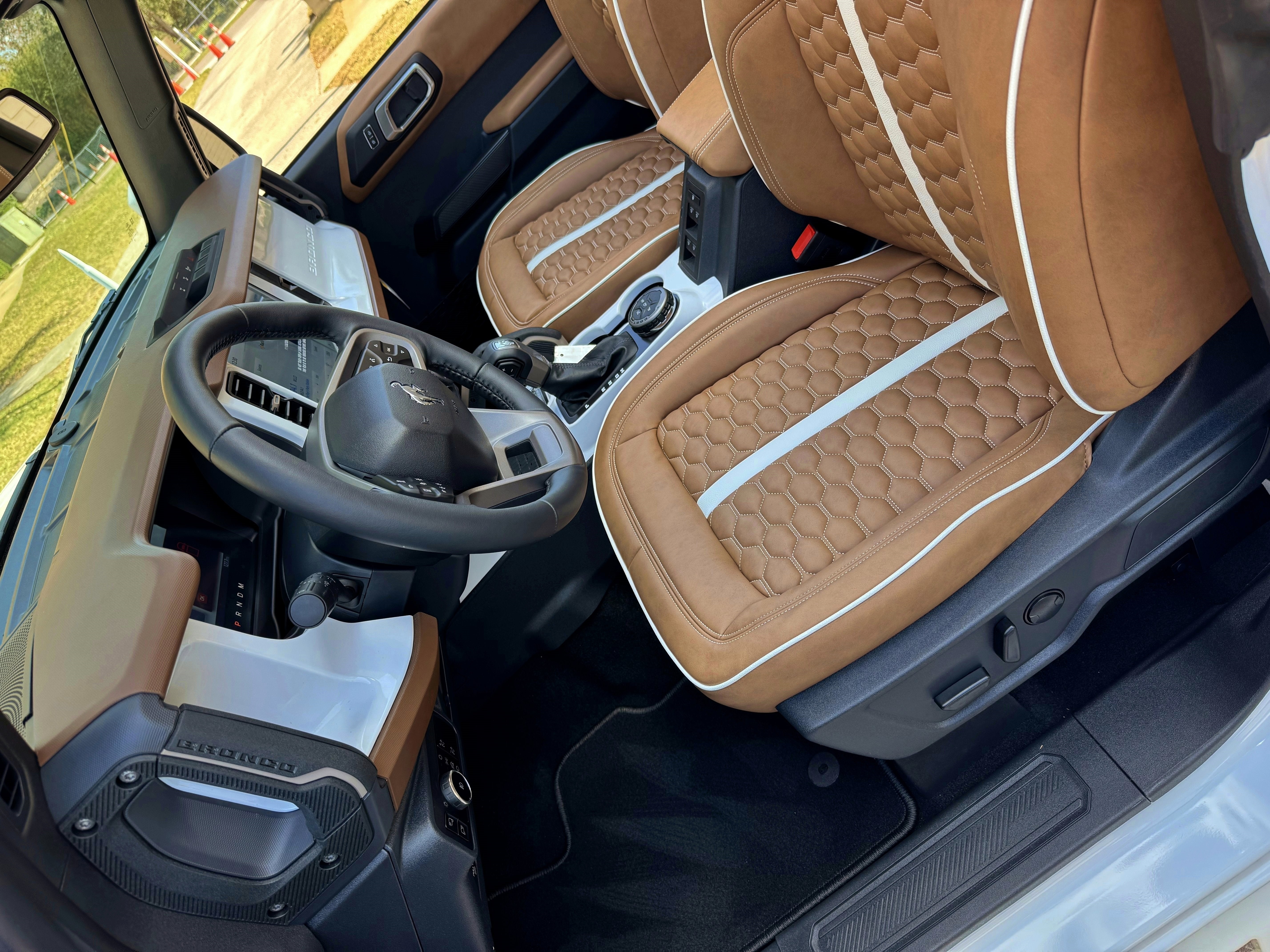 2024 Ford Bronco Outer Banks V6 Luxury Package Custom Lifted