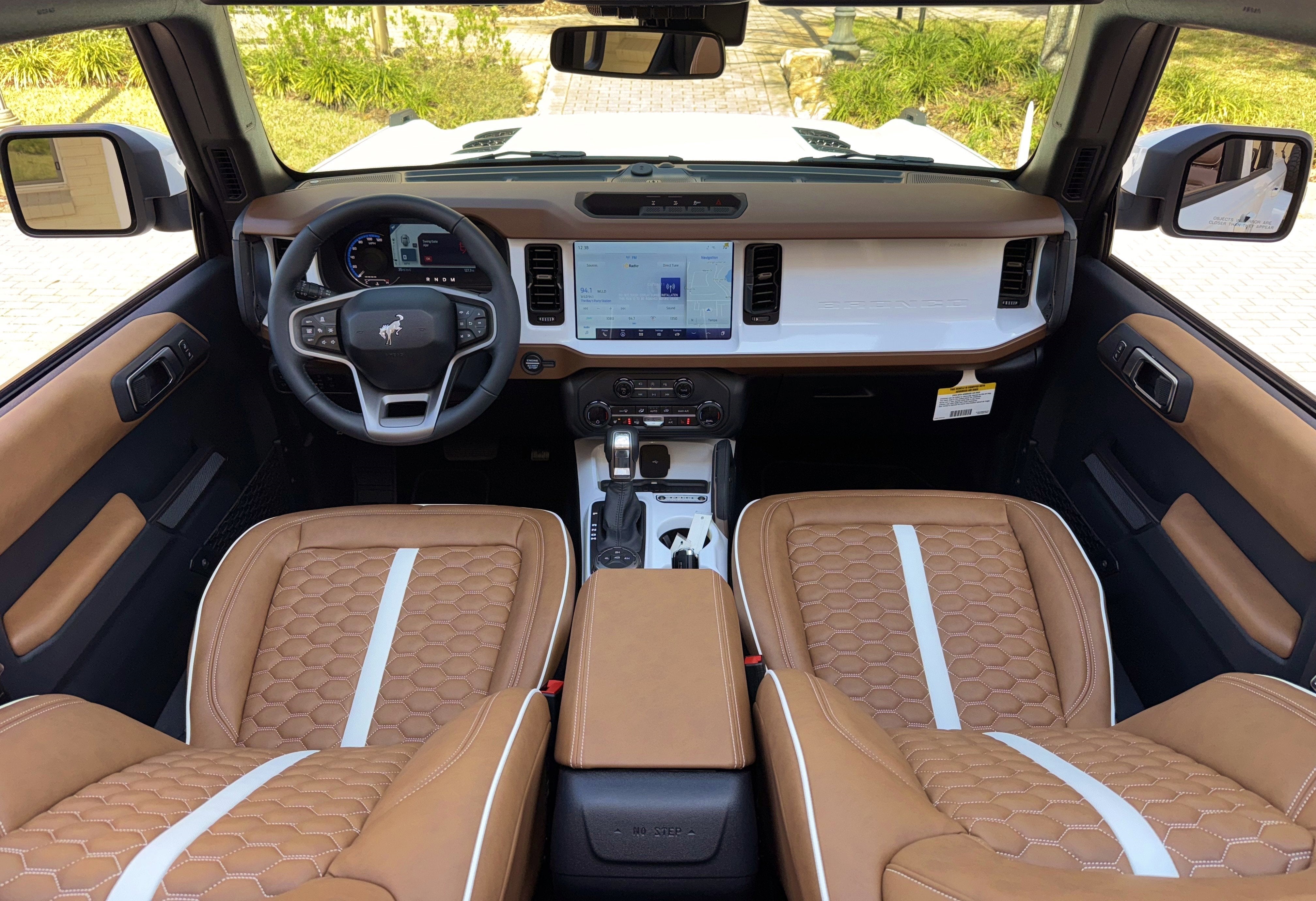 2024 Ford Bronco Outer Banks V6 Luxury Package Custom Lifted