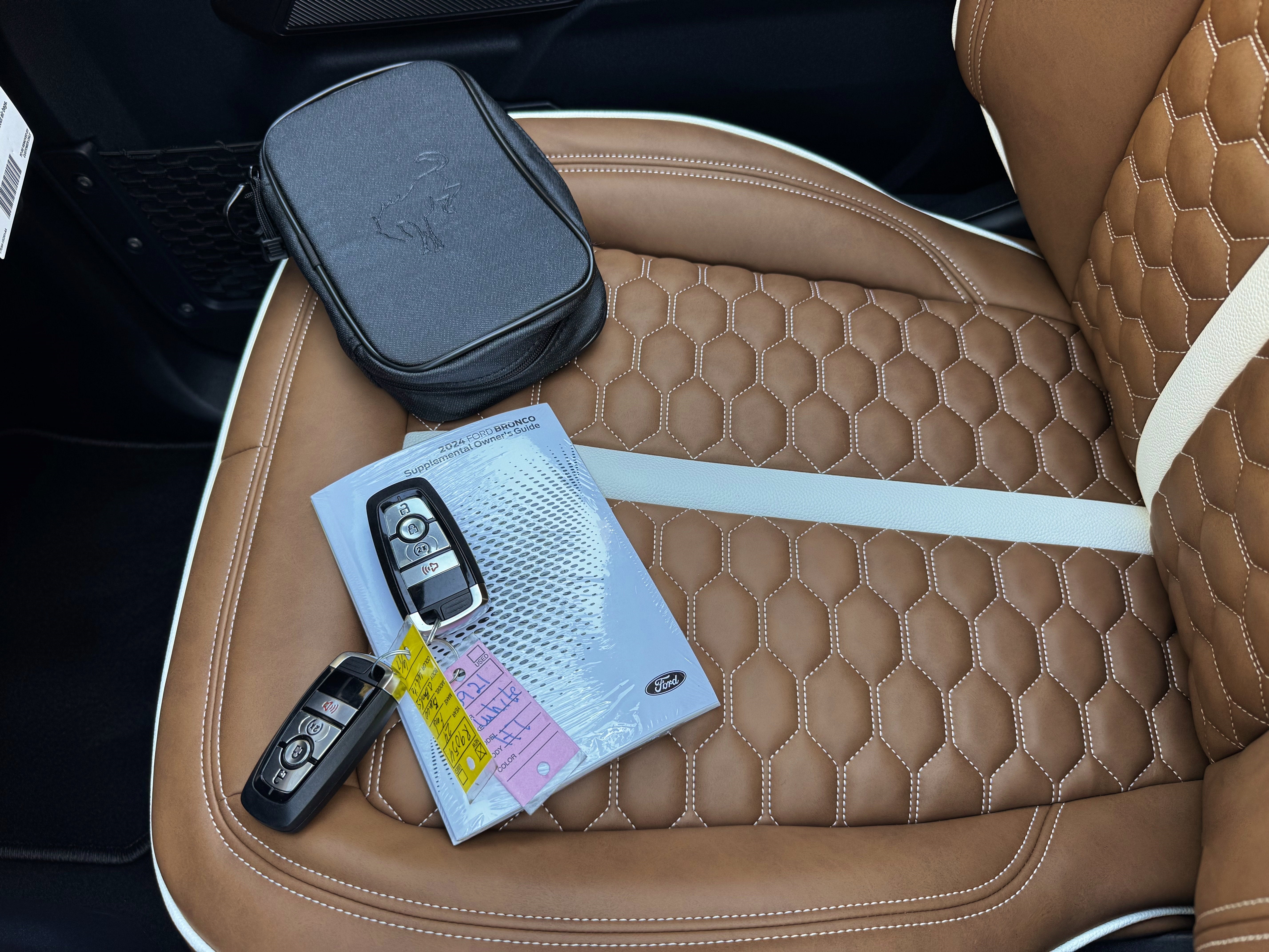 2024 Ford Bronco Outer Banks V6 Luxury Package Custom Lifted