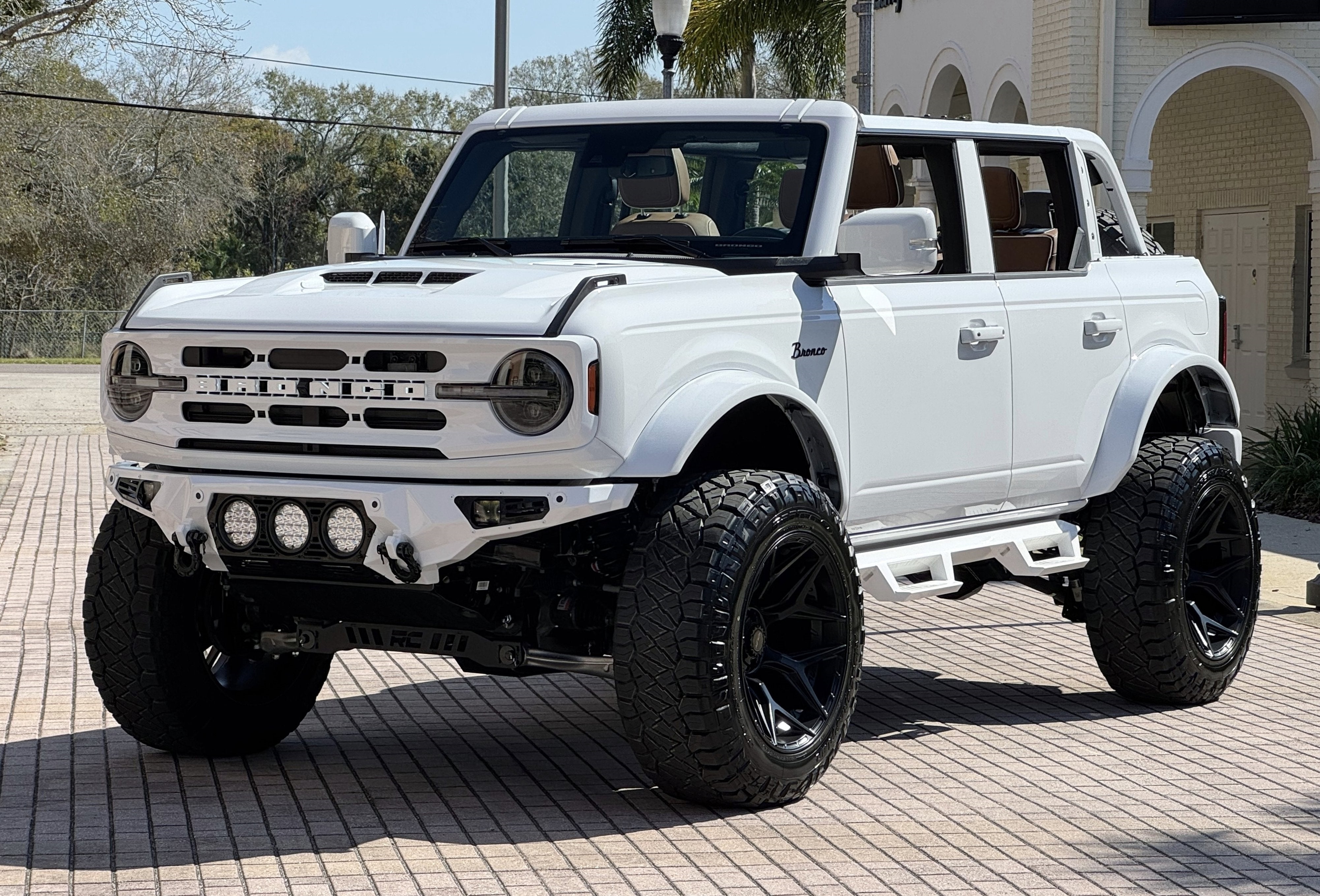 2024 Ford Bronco Outer Banks V6 Luxury Package Custom Lifted