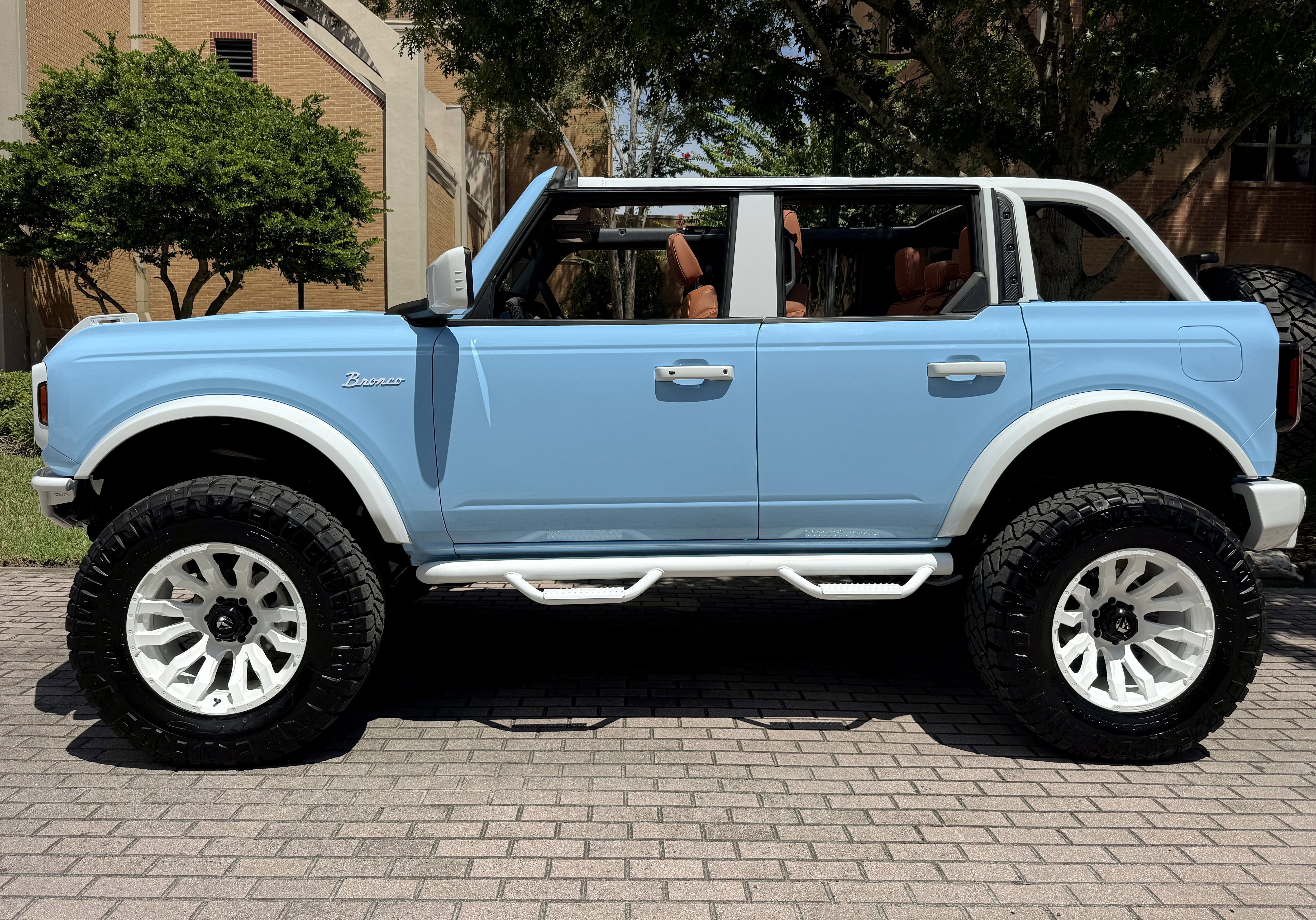 2025 Ford Bronco Outer Banks Retro V6 Hard Top Custom Lifted Vintage