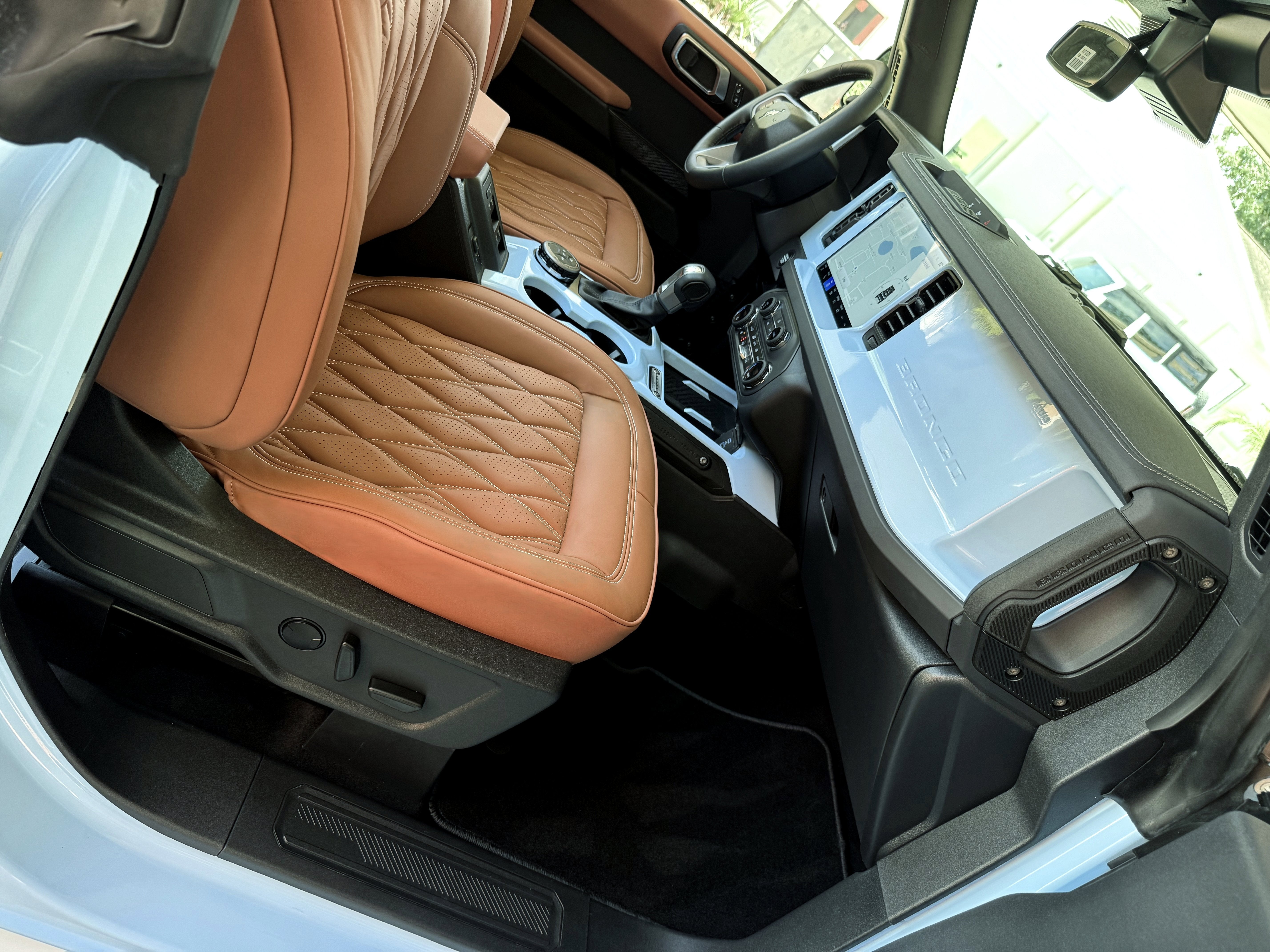 2025 Ford Bronco Outer Banks Retro V6 Hard Top Custom Lifted Vintage