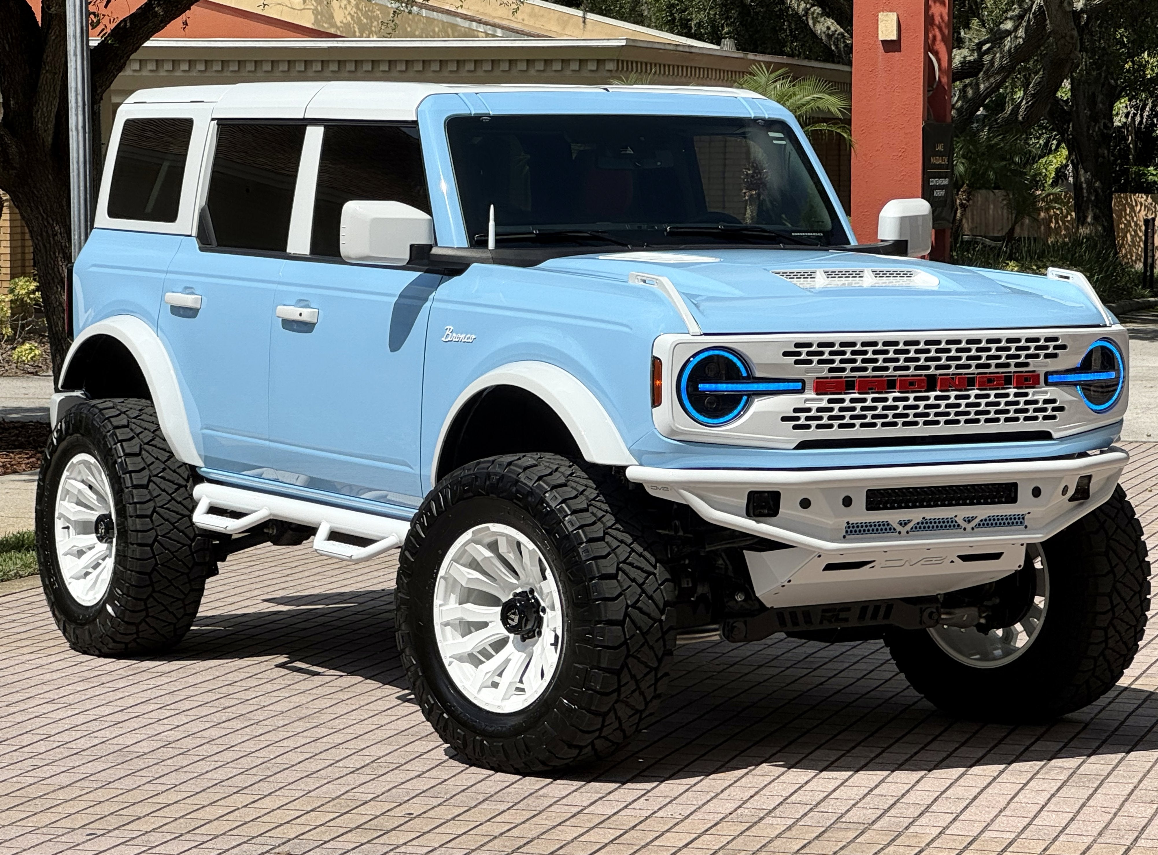 2025 Ford Bronco Outer Banks Retro V6 Hard Top Custom Lifted Vintage