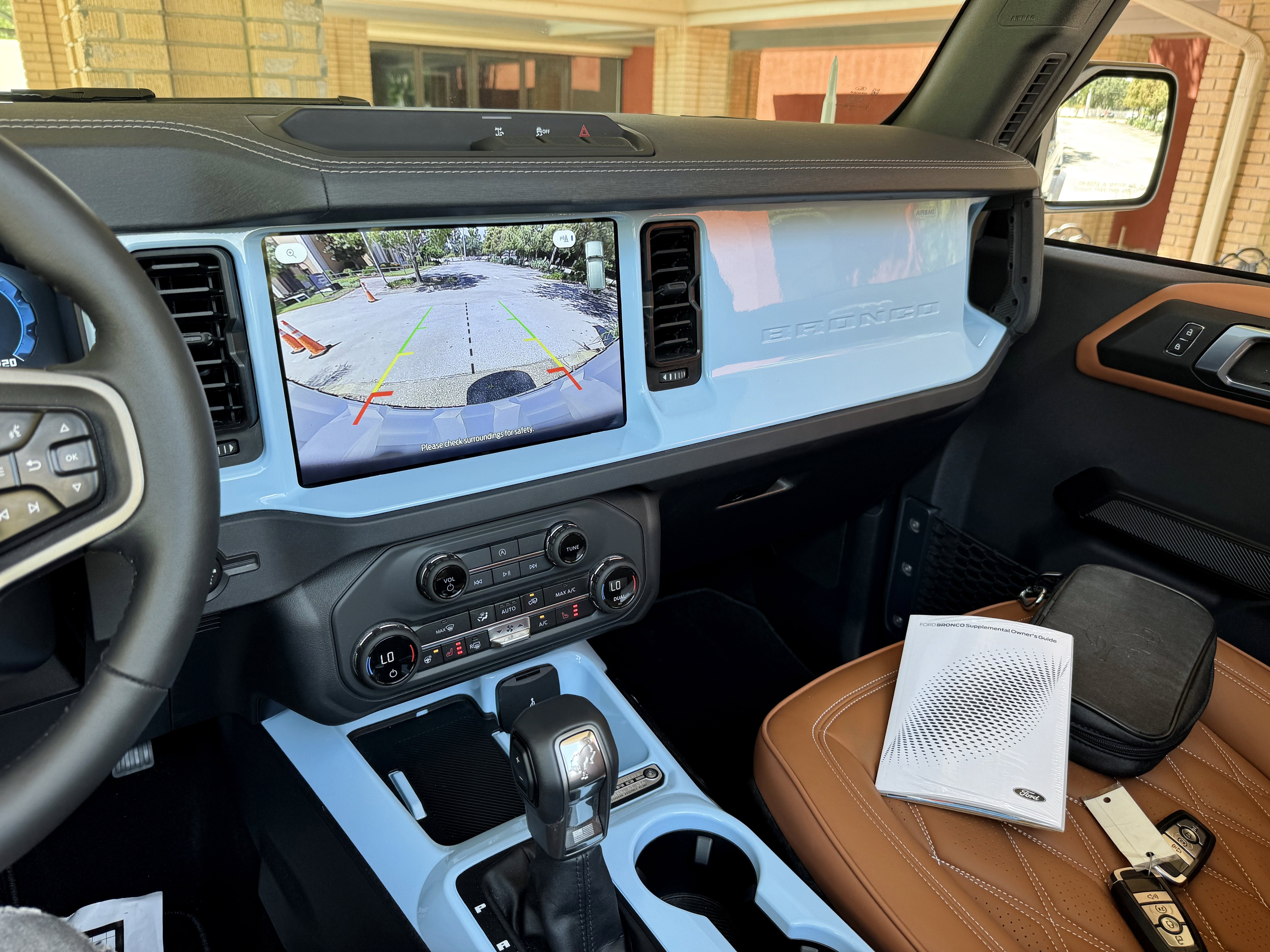 2025 Ford Bronco Outer Banks Retro V6 Hard Top Custom Lifted Vintage