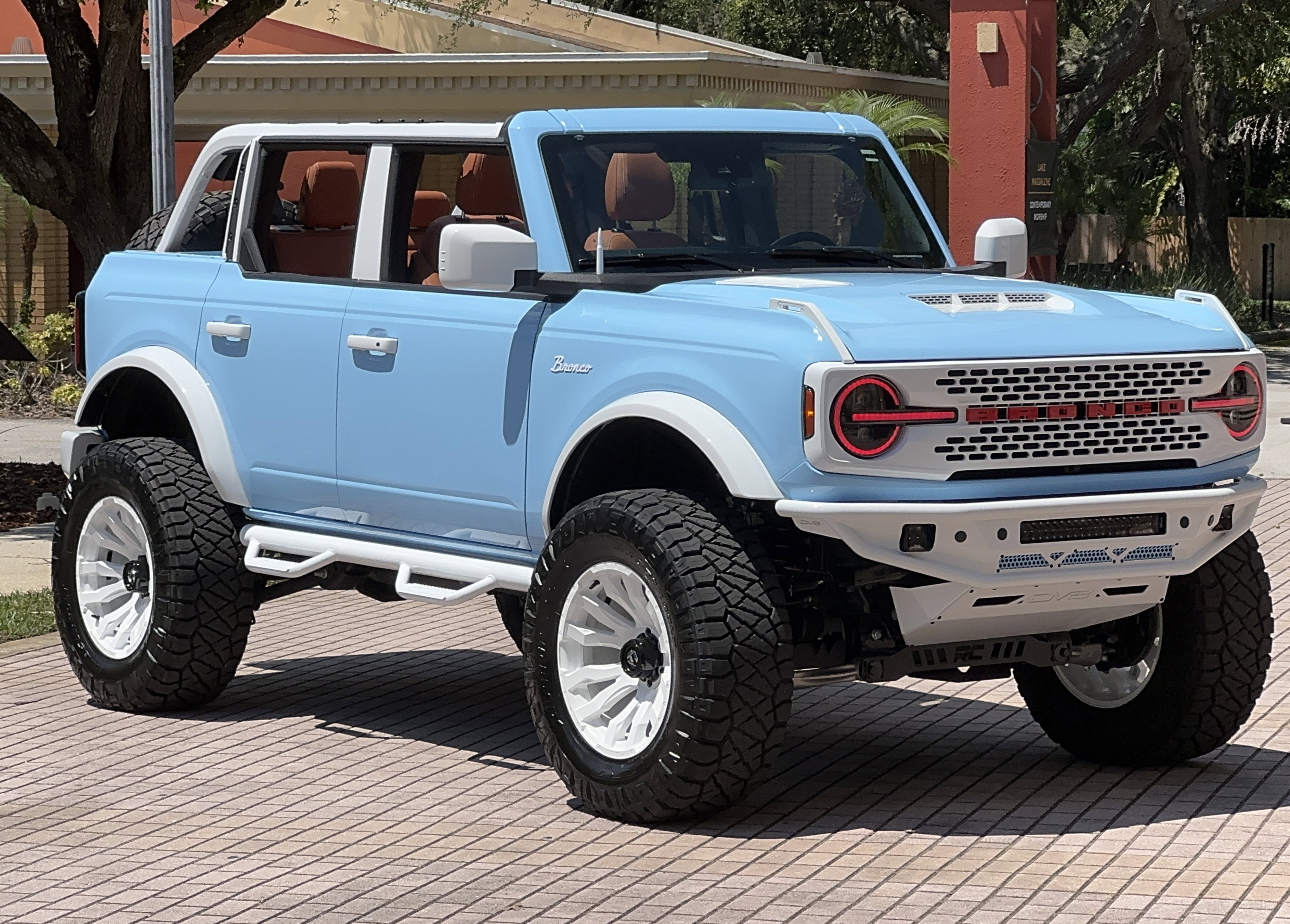 2025 Ford Bronco Outer Banks Retro V6 Hard Top Custom Lifted Vintage