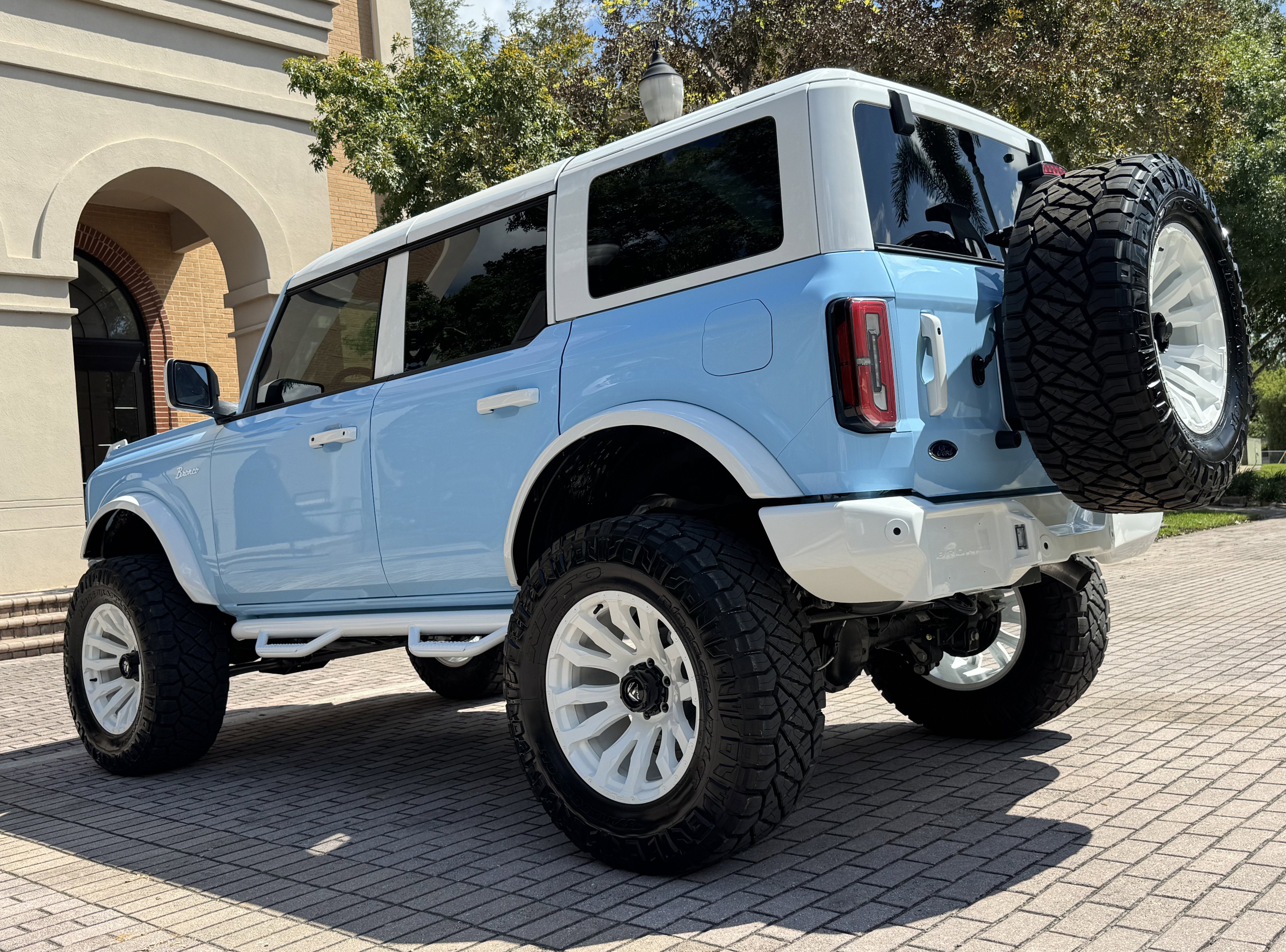 2025 Ford Bronco Outer Banks Retro V6 Hard Top Custom Lifted Vintage