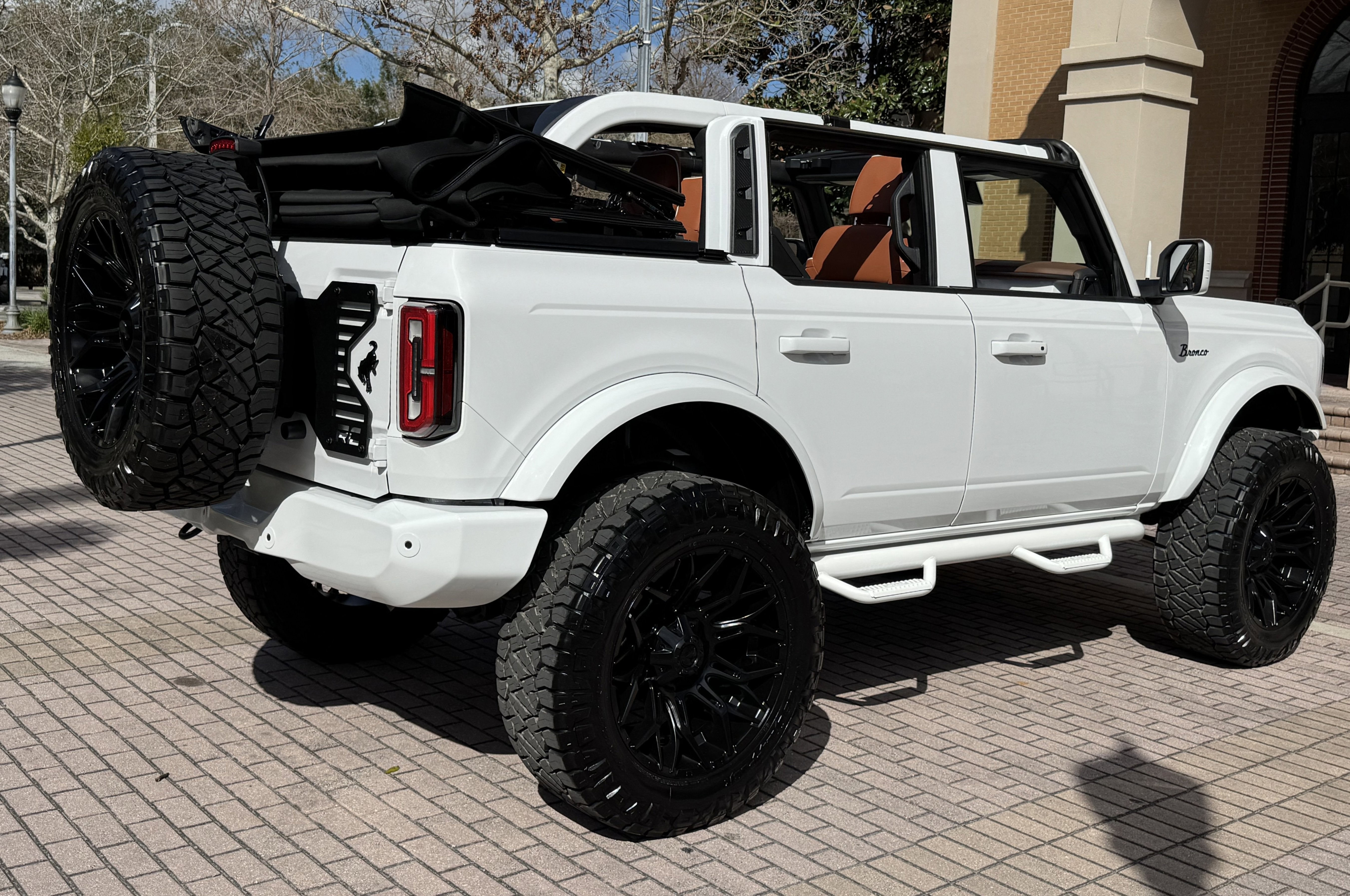 2025 Ford Bronco Outer Banks V6 Custom Lifted