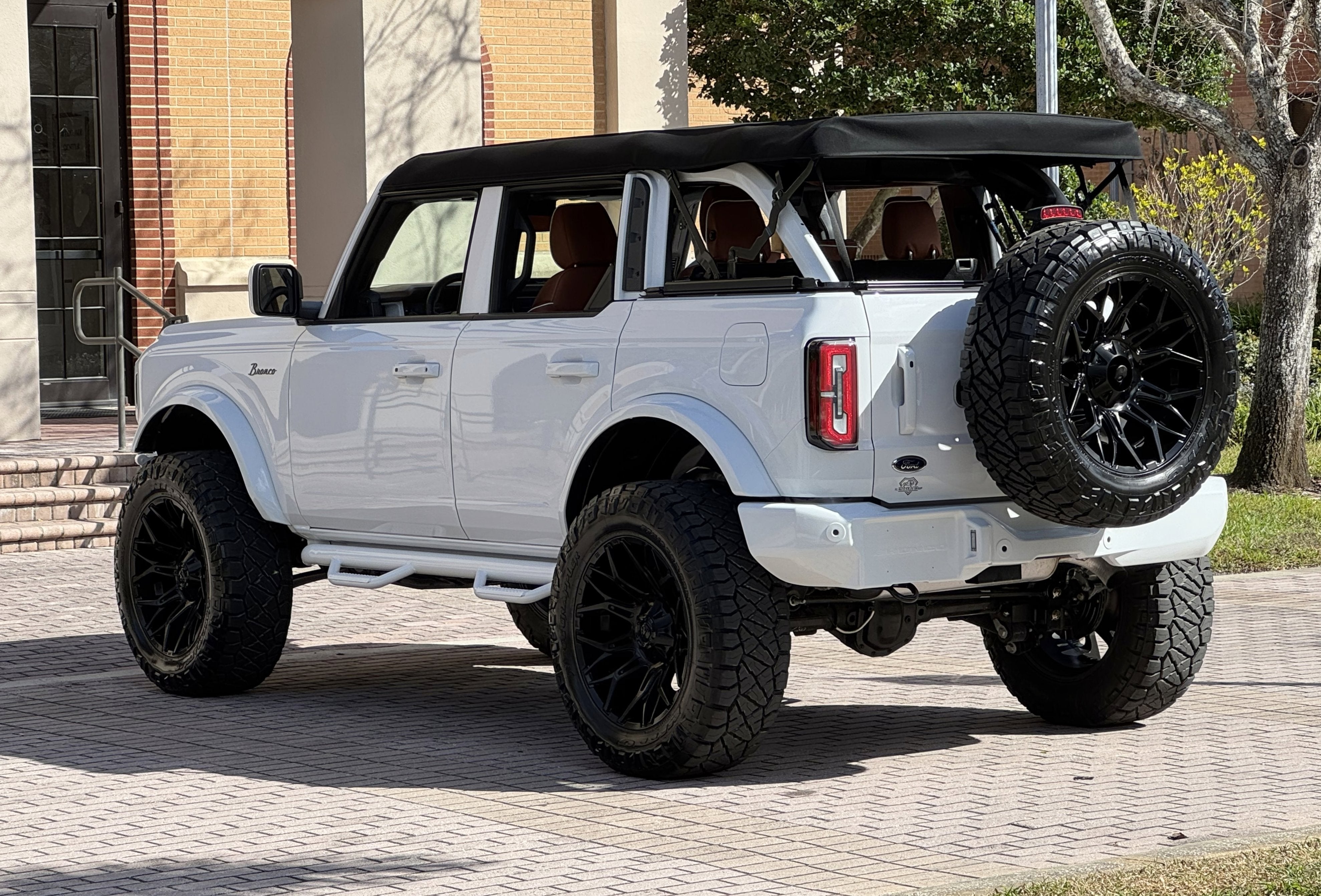 2025 Ford Bronco Outer Banks V6 Custom Lifted