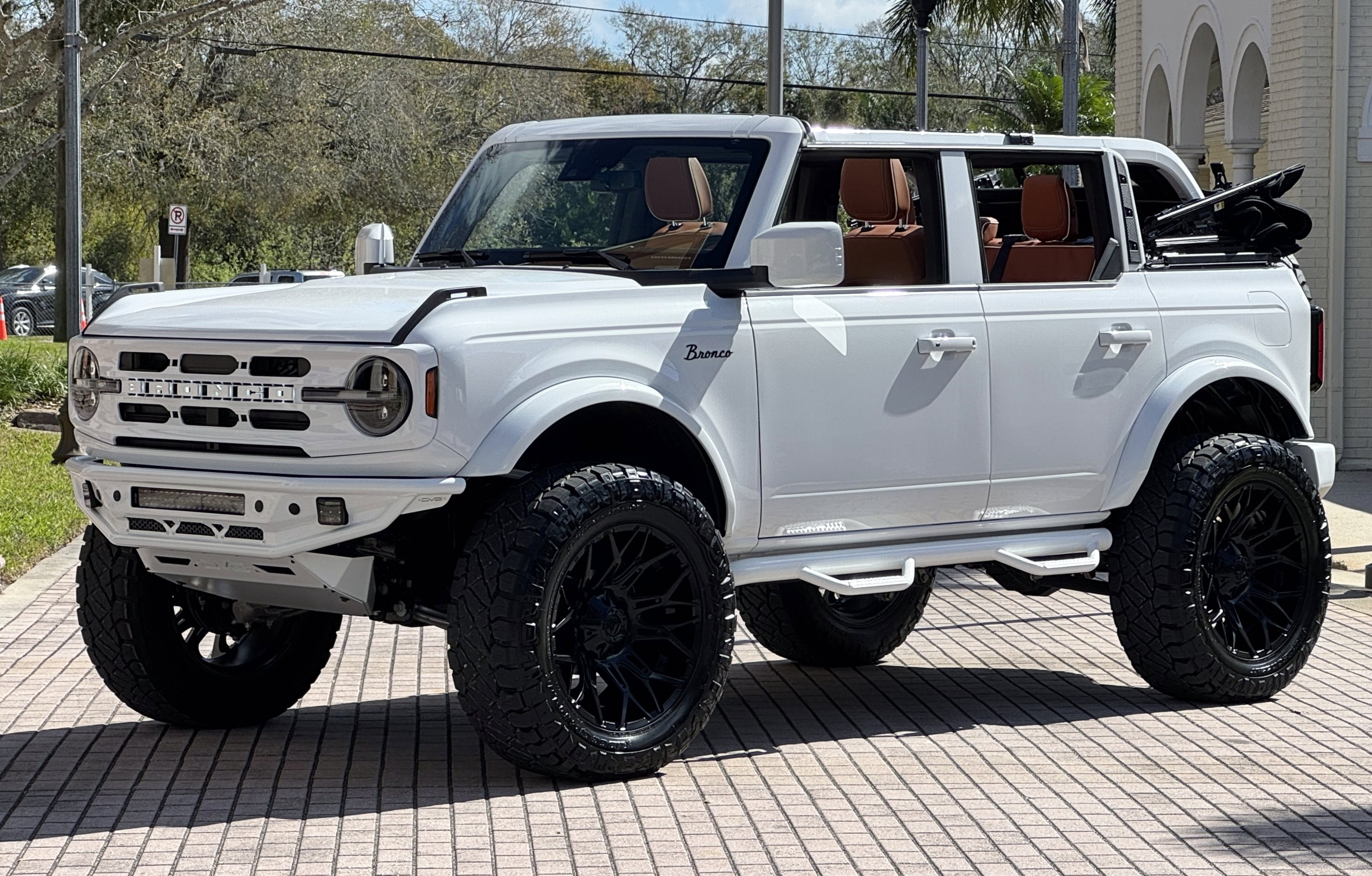 2025 Ford Bronco Outer Banks V6 Custom Lifted