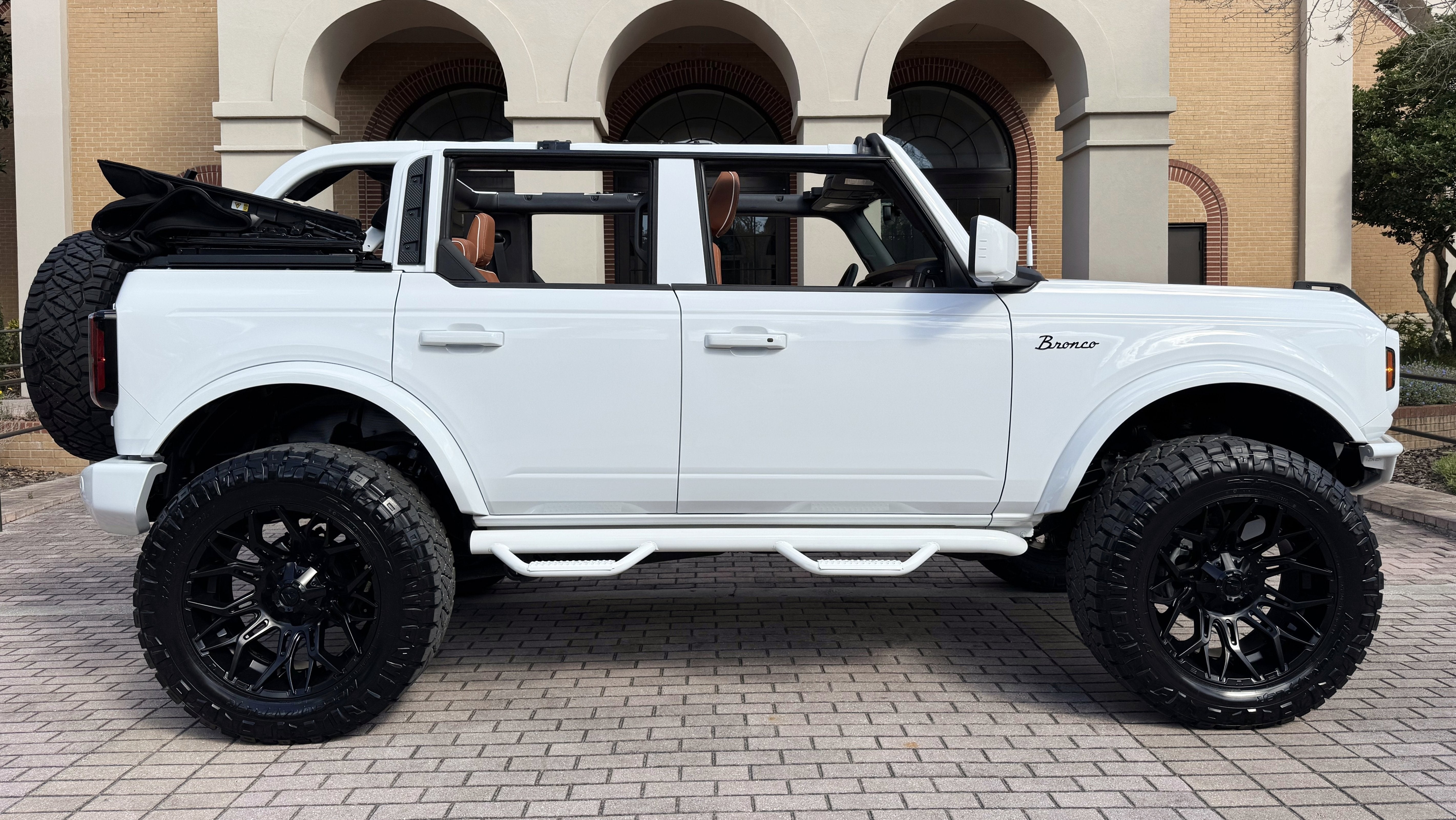 2025 Ford Bronco Outer Banks V6 Custom Lifted