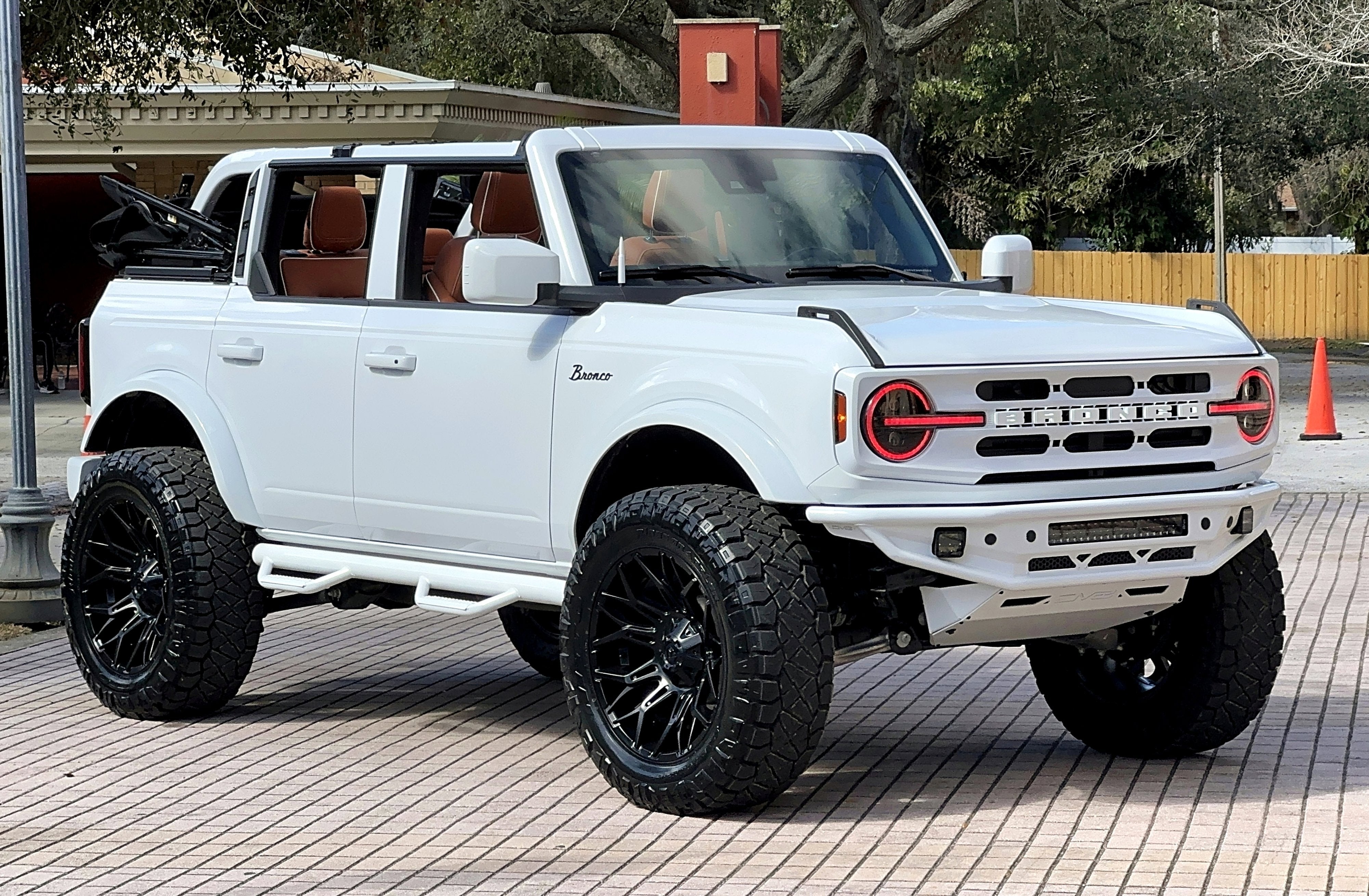2025 Ford Bronco Outer Banks V6 Custom Lifted