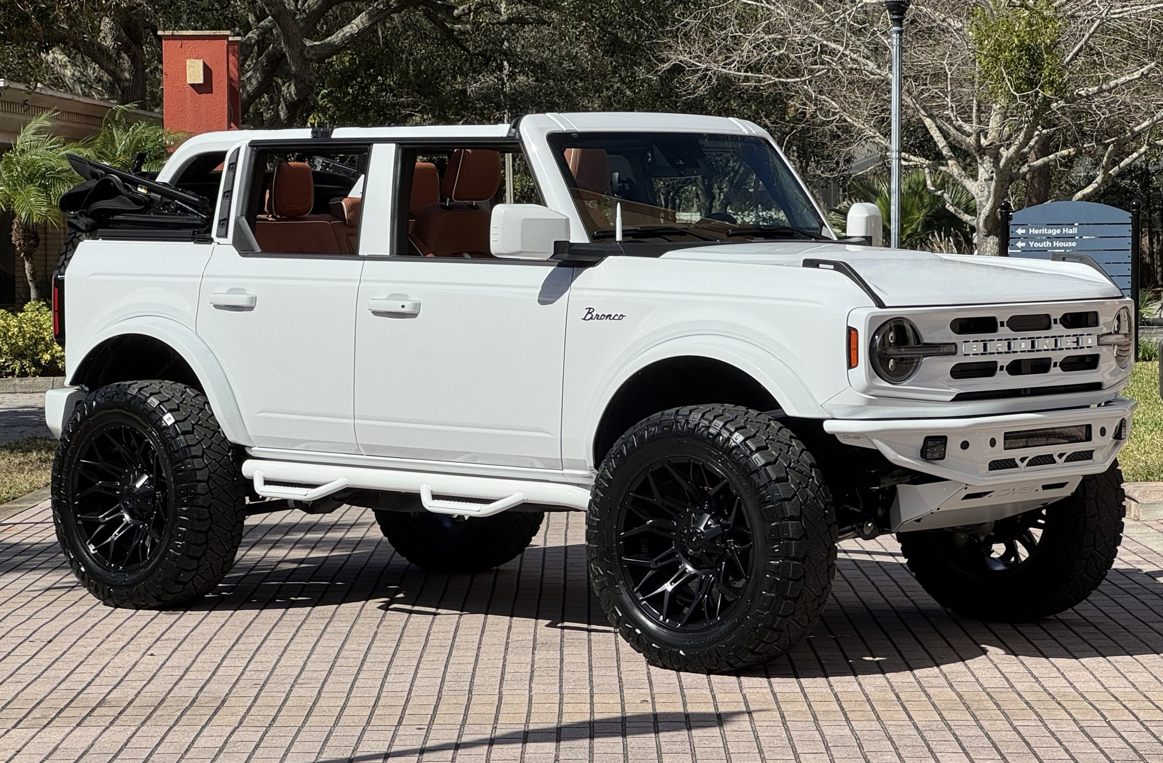 2025 Ford Bronco Outer Banks V6 Custom Lifted