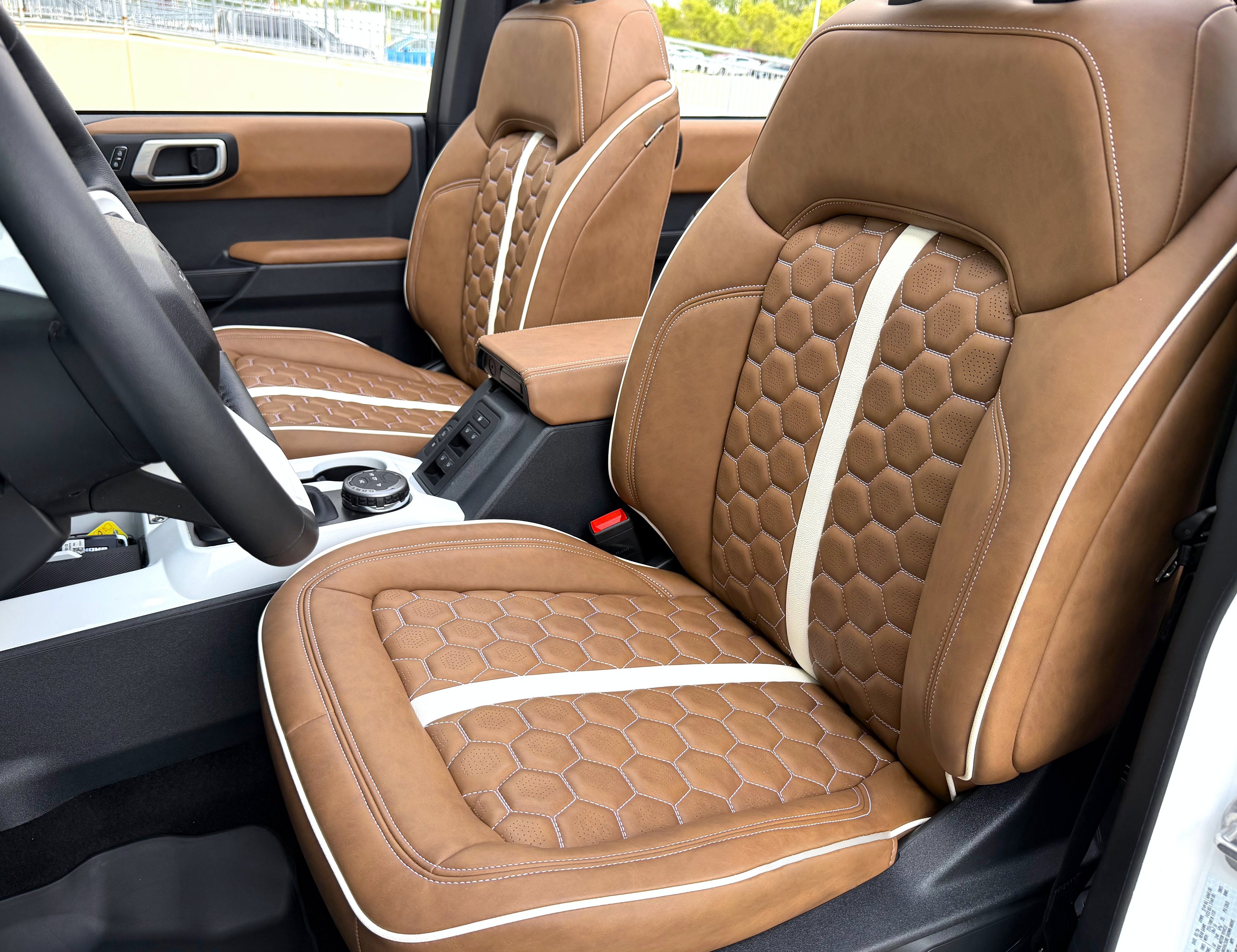 2026 Ford Bronco Outer Banks V6 Black Appearance Package Luxury Packag Outer Banks
