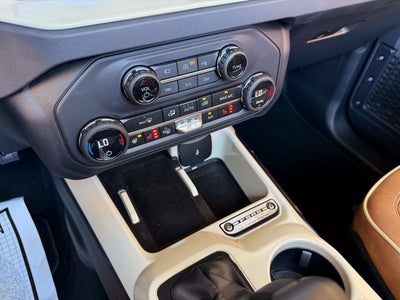 2026 Ford Bronco V6 Wimbledon White Retro Outer Banks Luxury Pkg Custom Lifted