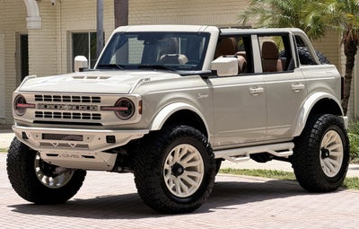 2026 Ford Bronco V6 Wimbledon White Retro Outer Banks Luxury Pkg Custom Lifted