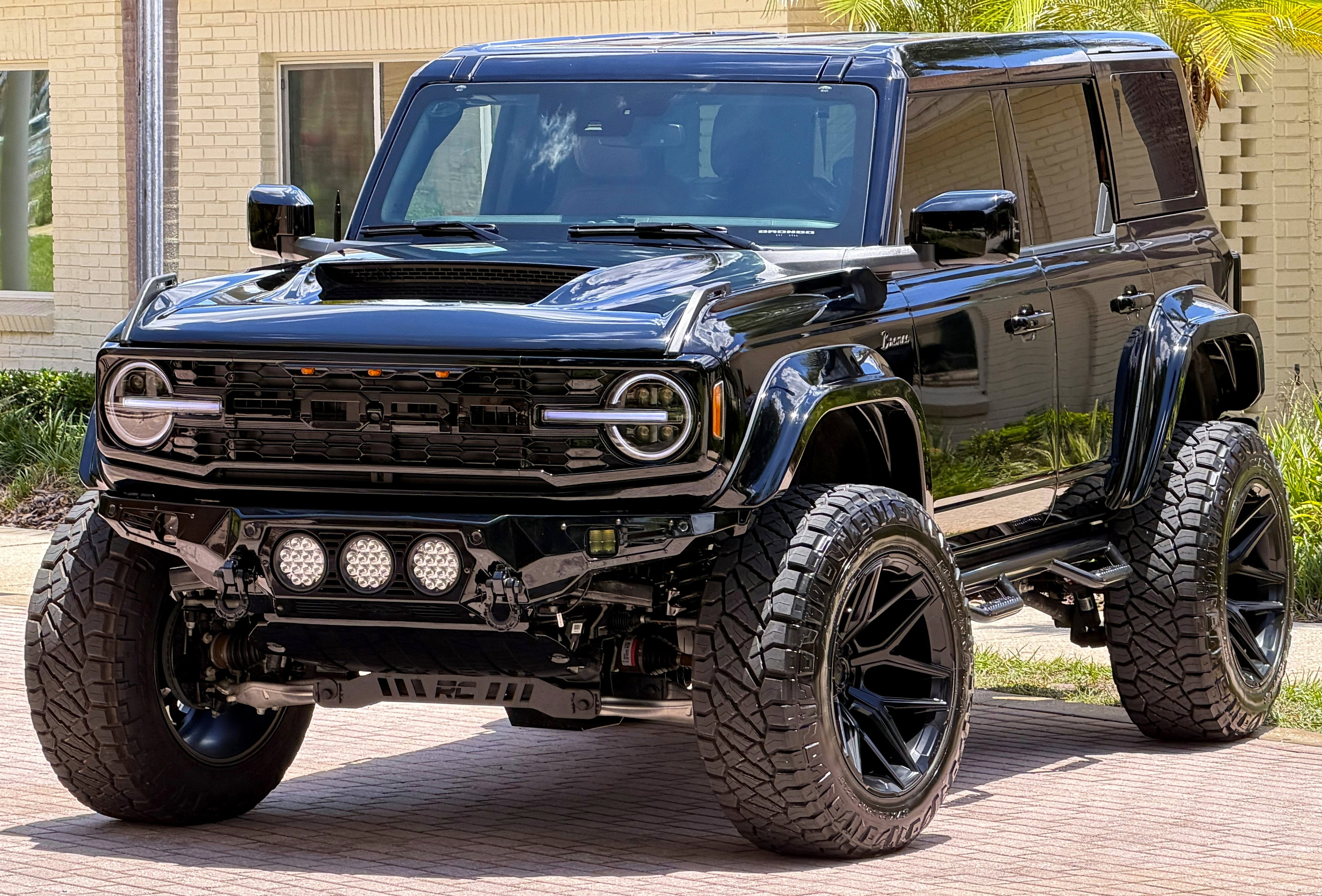 2026 Ford Bronco Outer Banks V6 Luxury Package Hard Top Custom Lifted