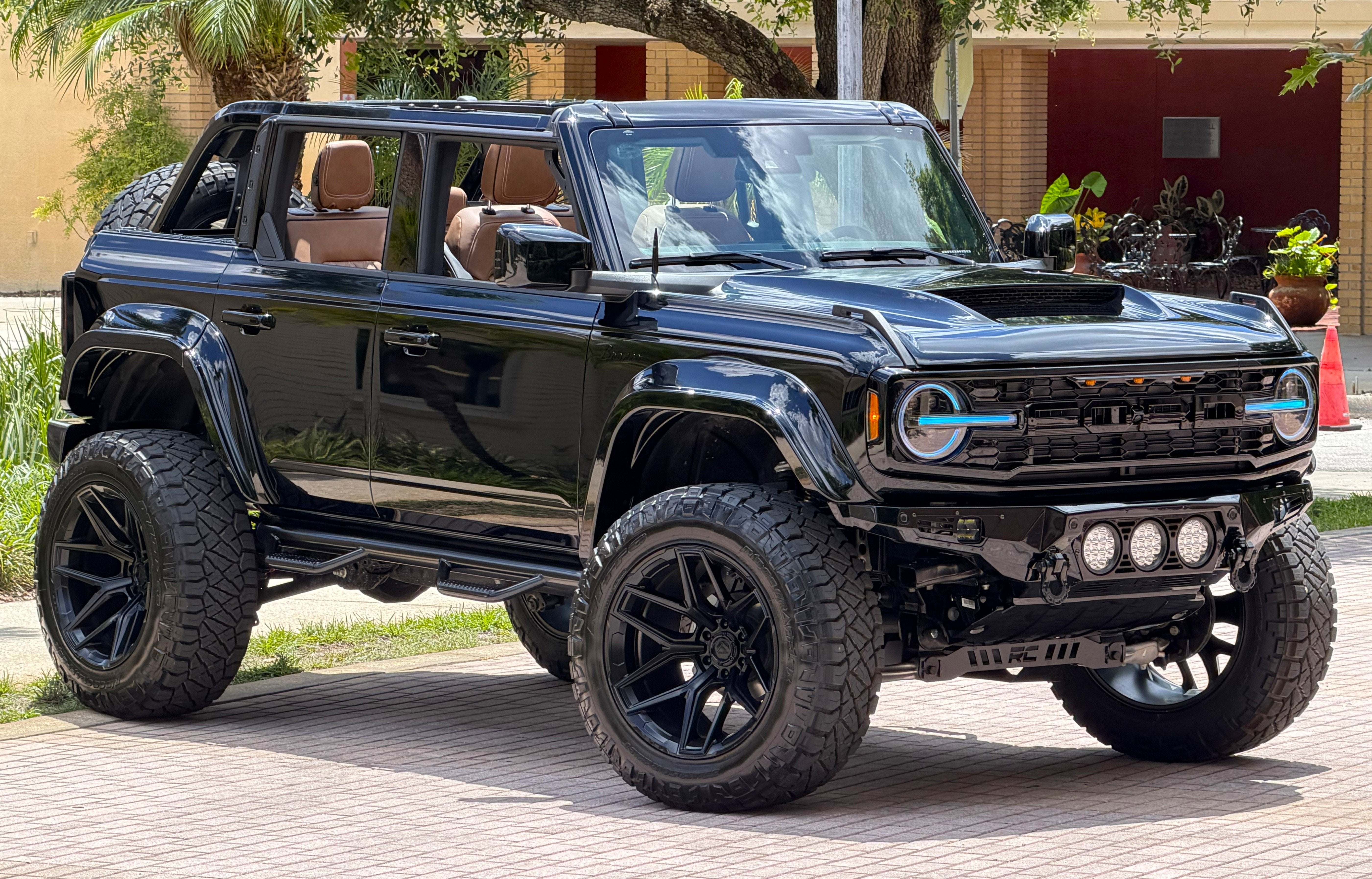 2026 Ford Bronco Outer Banks V6 Luxury Package Hard Top Custom Lifted