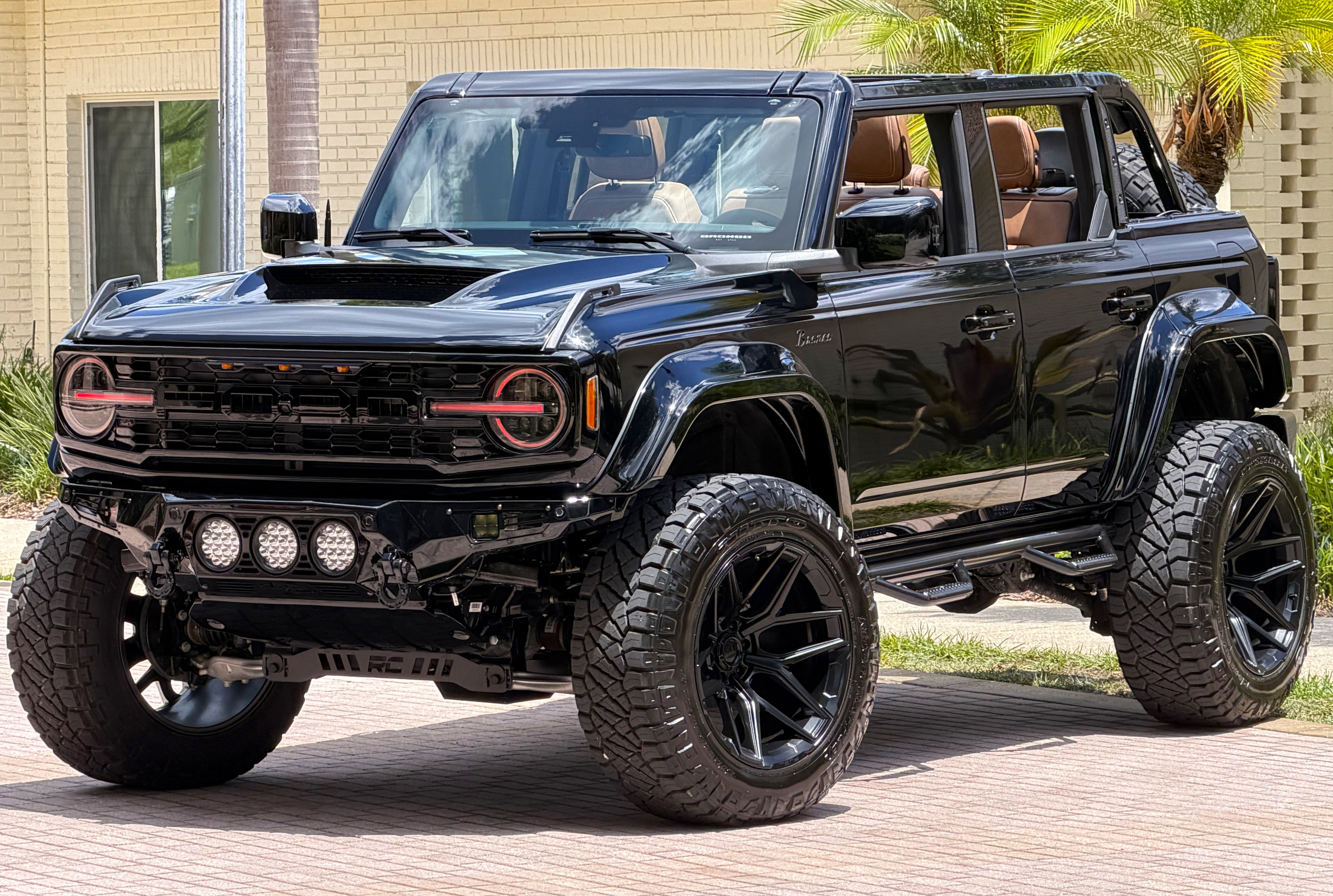 2026 Ford Bronco Outer Banks V6 Luxury Package Hard Top Custom Lifted