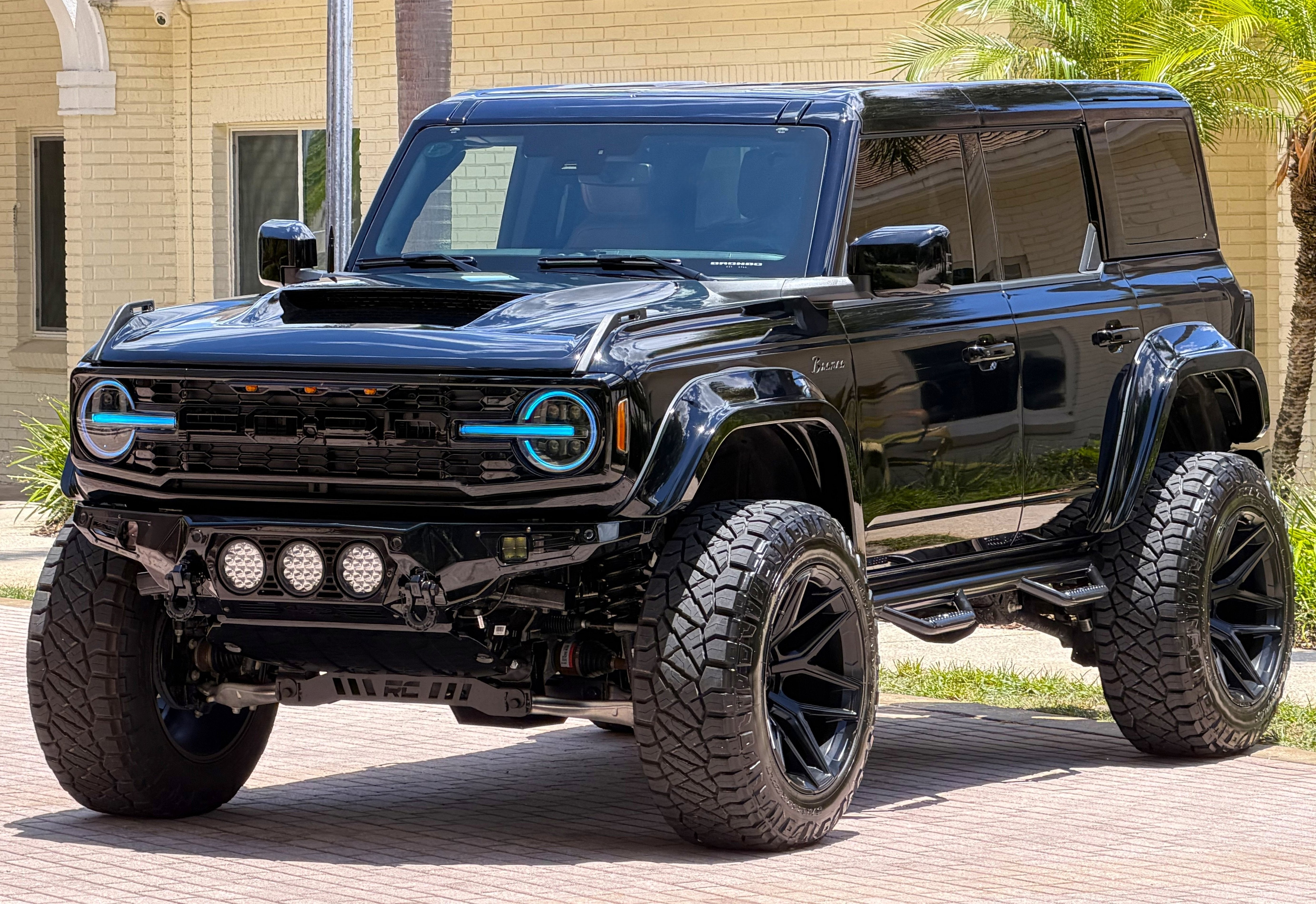 2026 Ford Bronco Outer Banks V6 Luxury Package Hard Top Custom Lifted