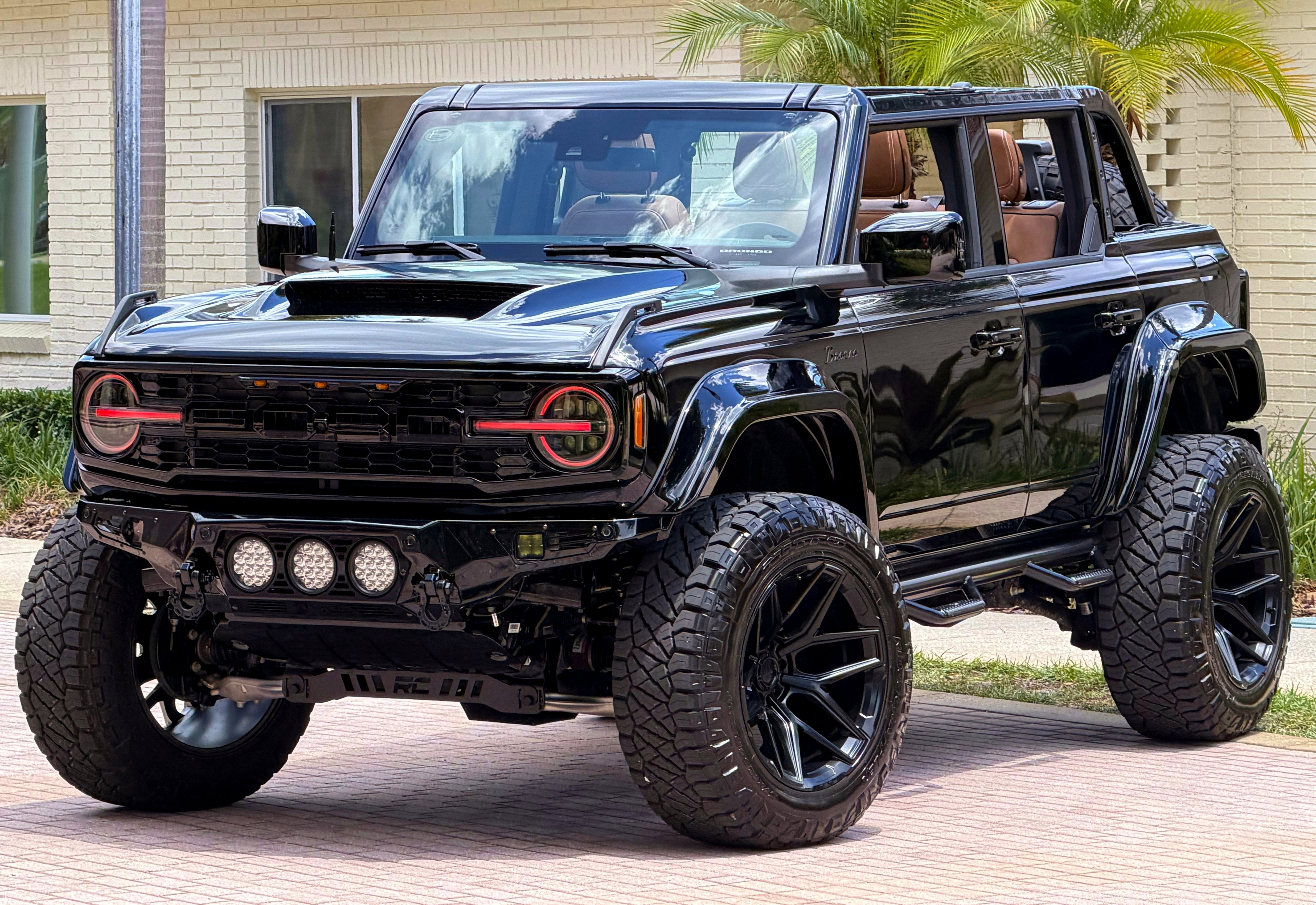 2026 Ford Bronco Outer Banks V6 Luxury Package Hard Top Custom Lifted