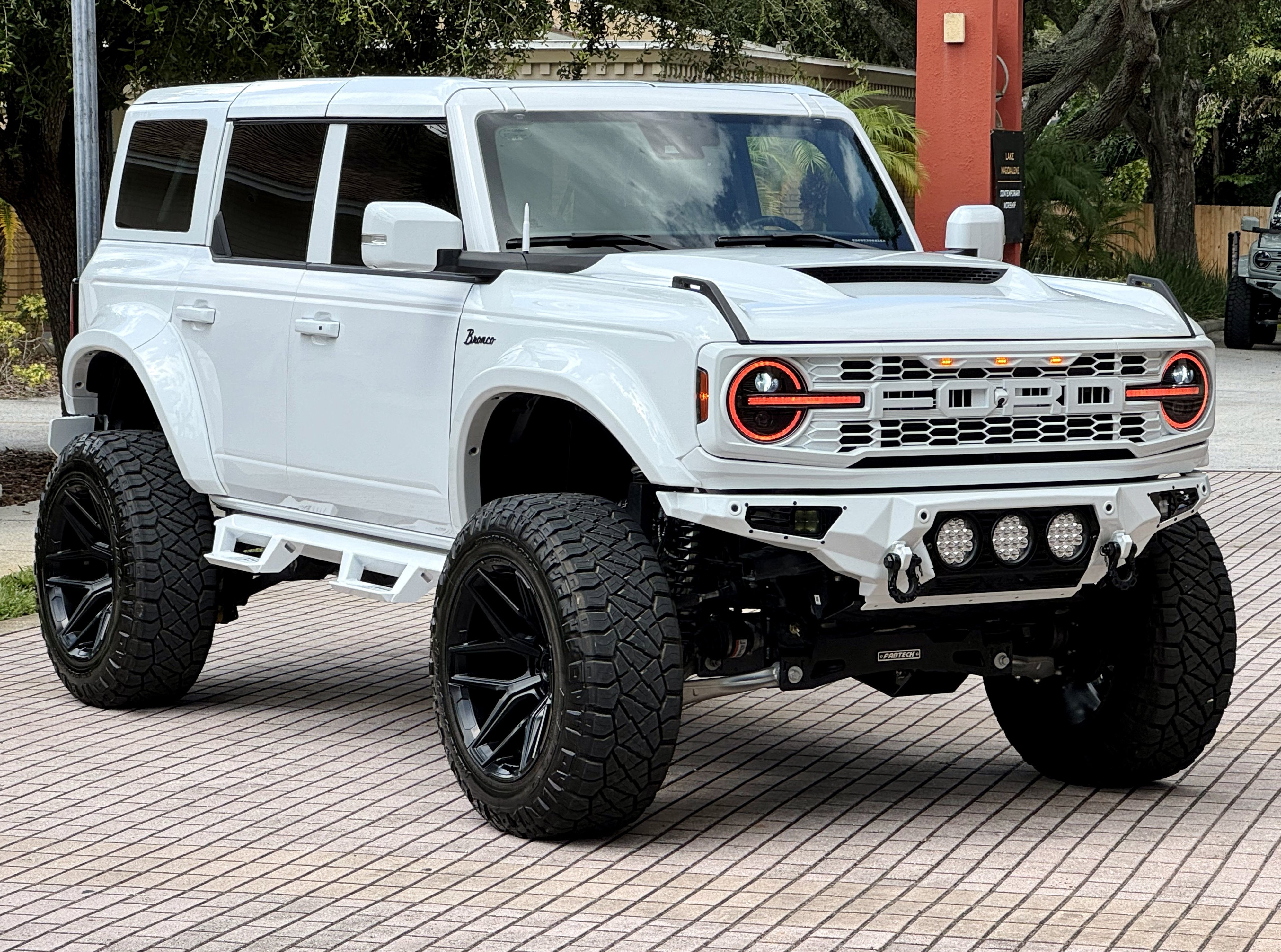 2024 Ford Bronco Badlands V6 Luxury Pkg Widebody Hard Top Custom Lifted