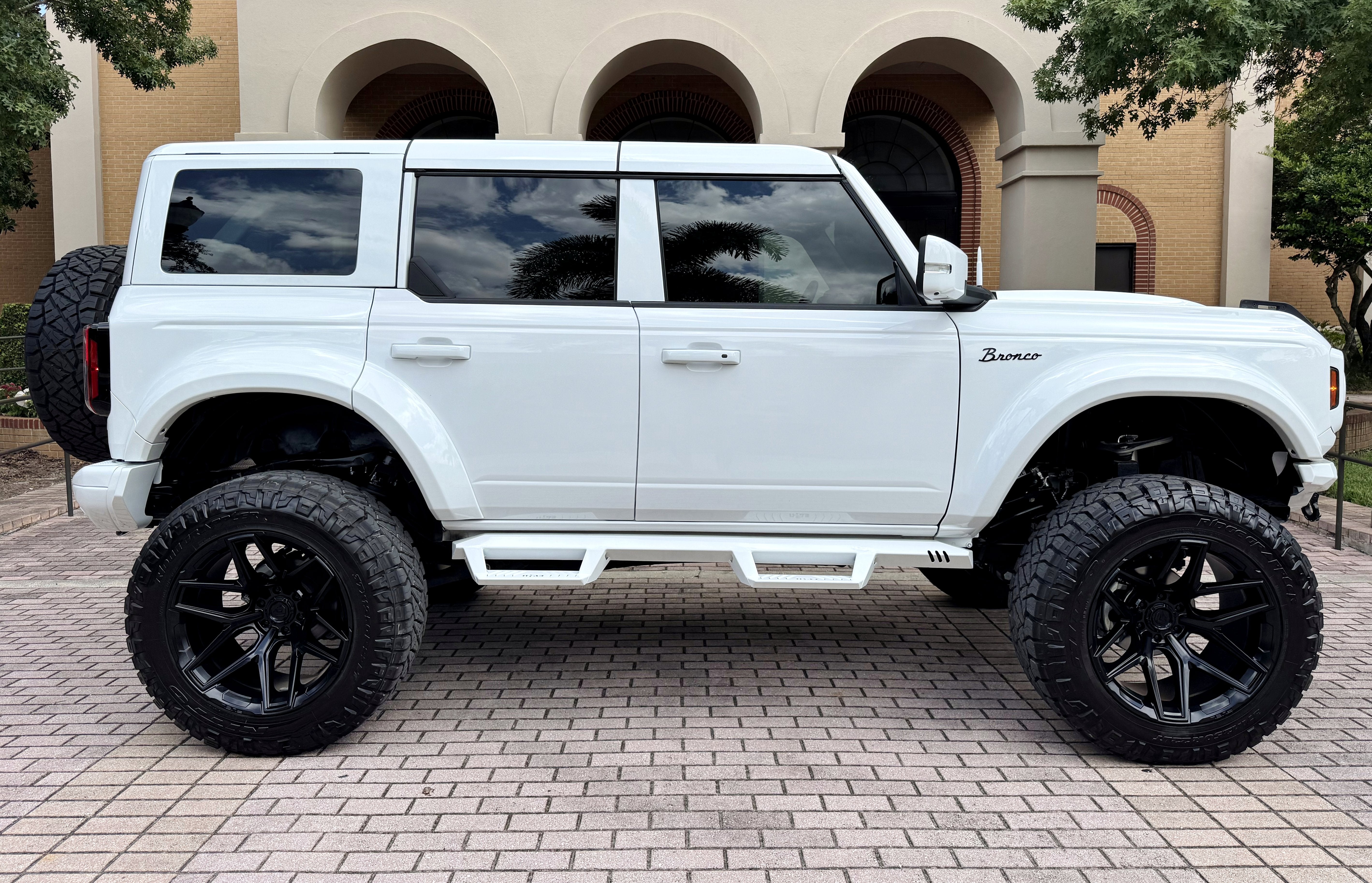 2024 Ford Bronco Badlands V6 Luxury Pkg Widebody Hard Top Custom Lifted