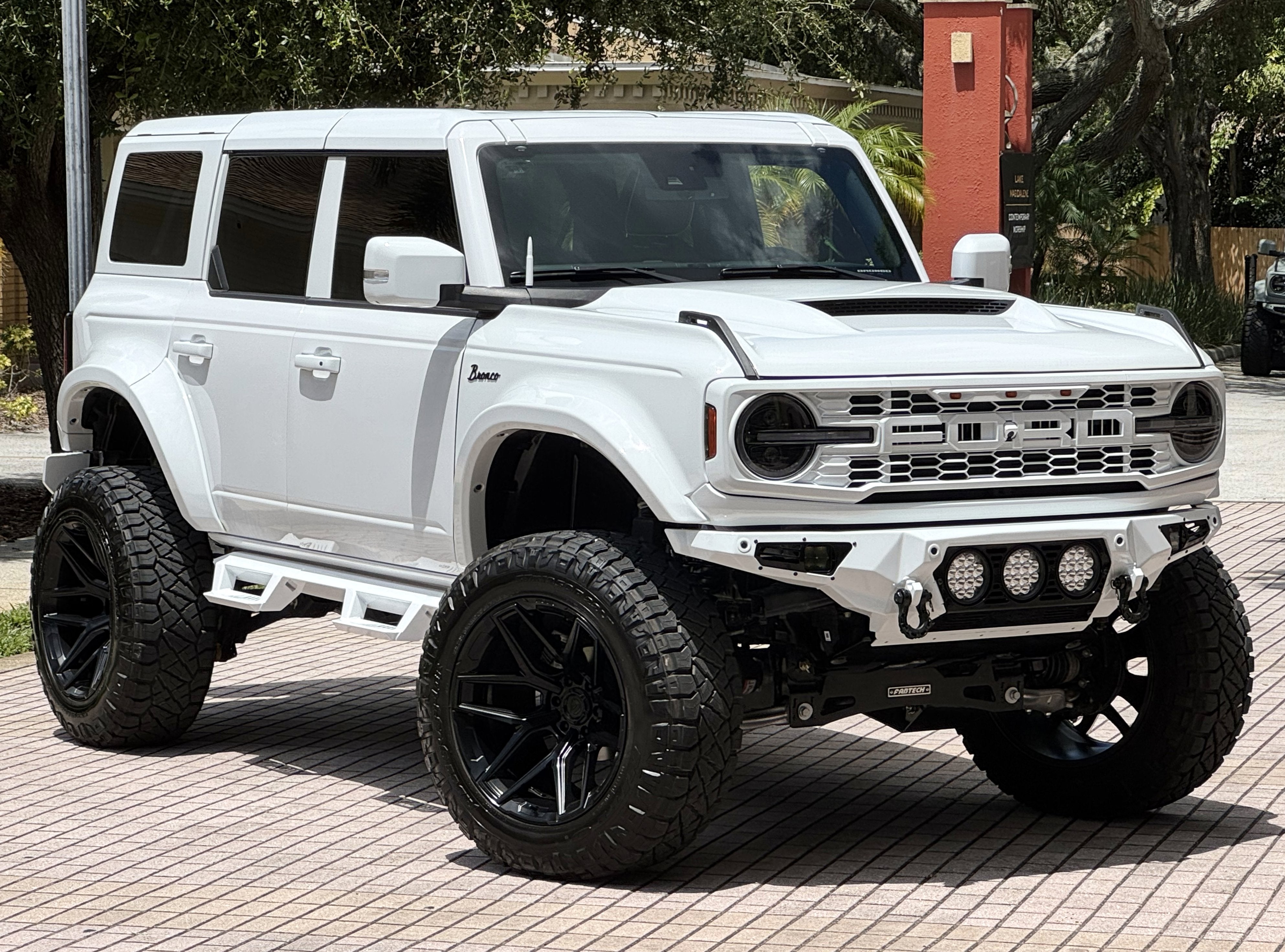 2024 Ford Bronco Badlands V6 Luxury Pkg Widebody Hard Top Custom Lifted