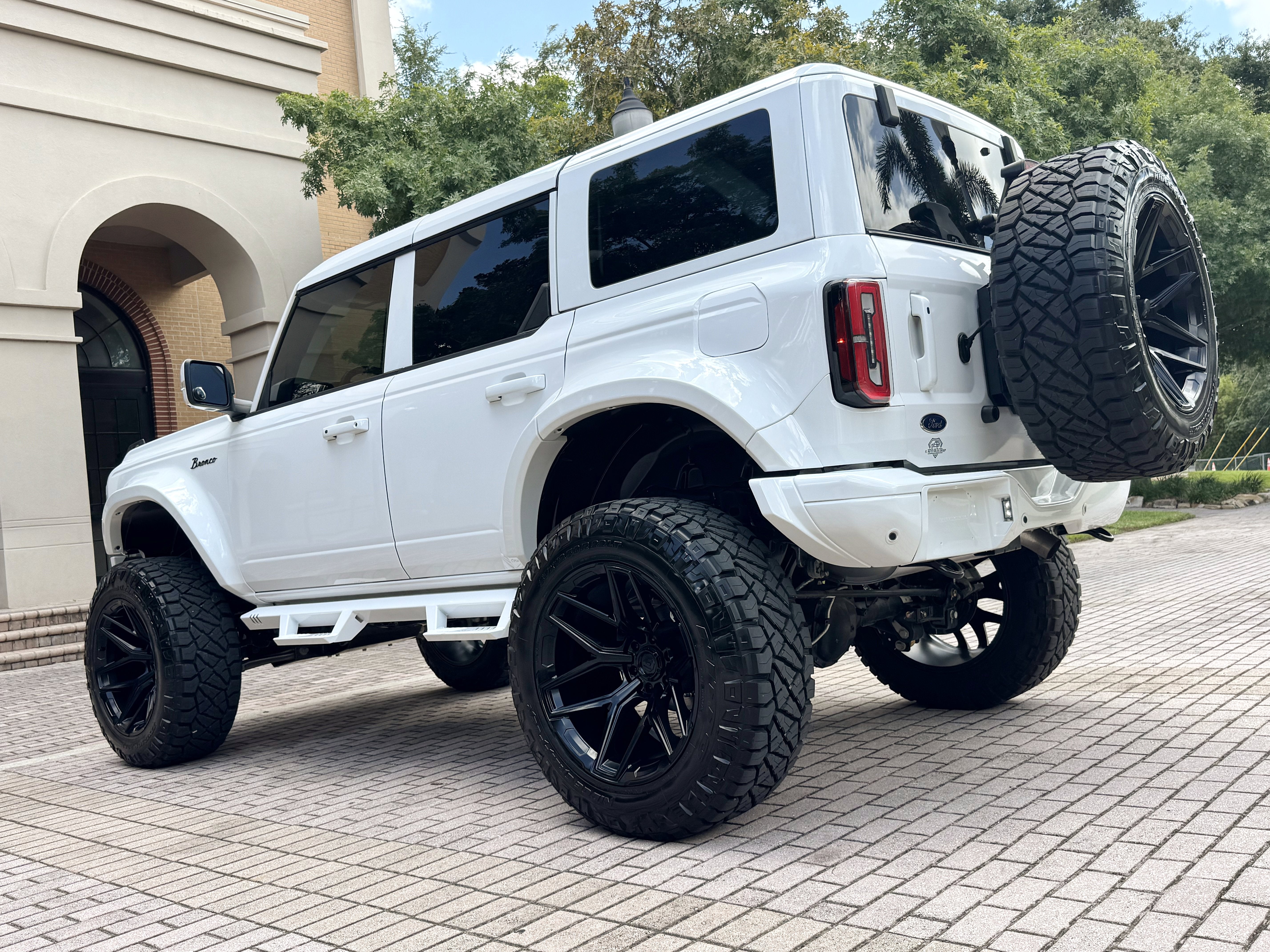2024 Ford Bronco Badlands V6 Luxury Pkg Widebody Hard Top Custom Lifted