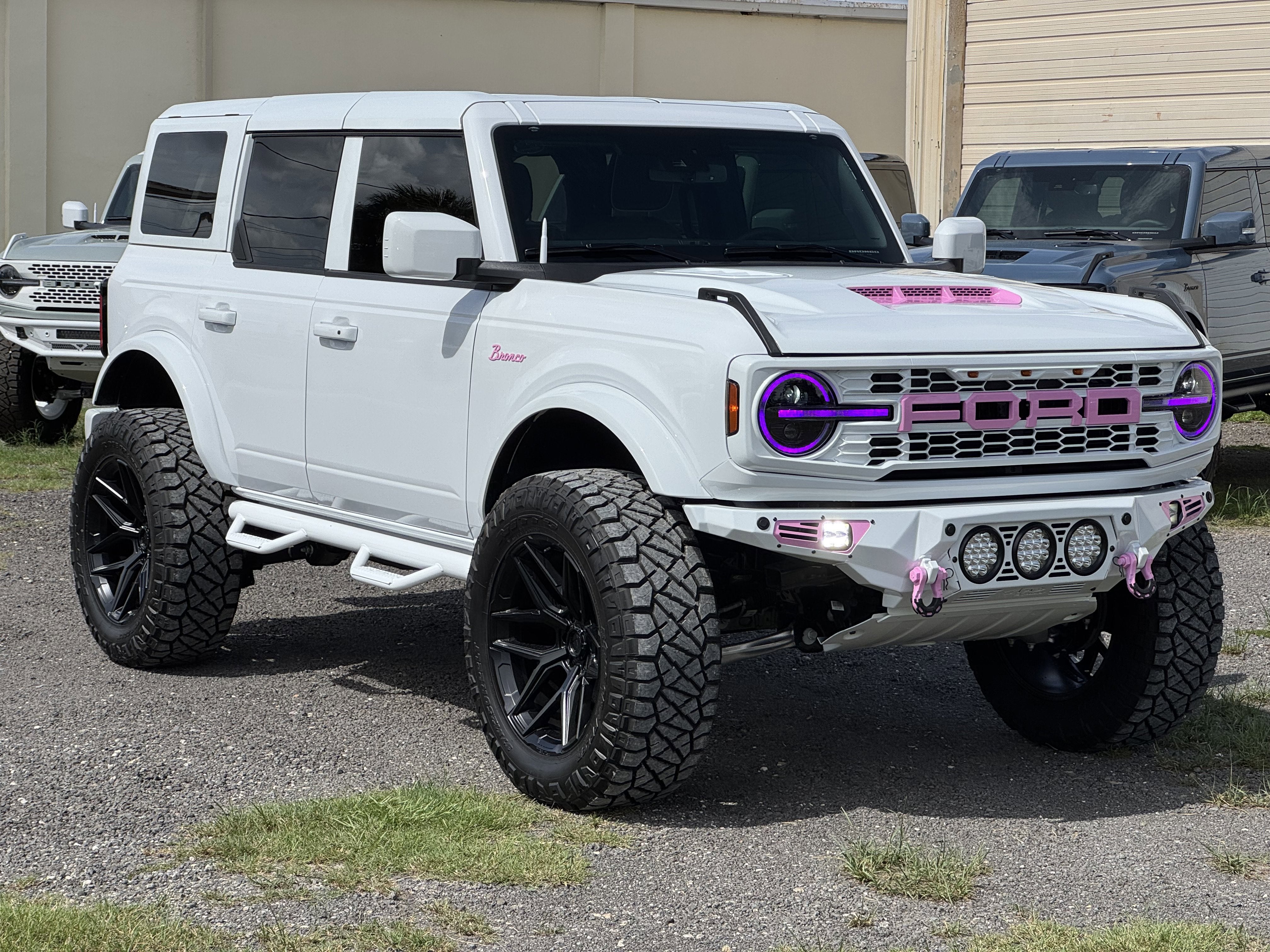 2025 Ford Bronco Outer Banks V6 Luxury Package Hard Top Custom Lifted