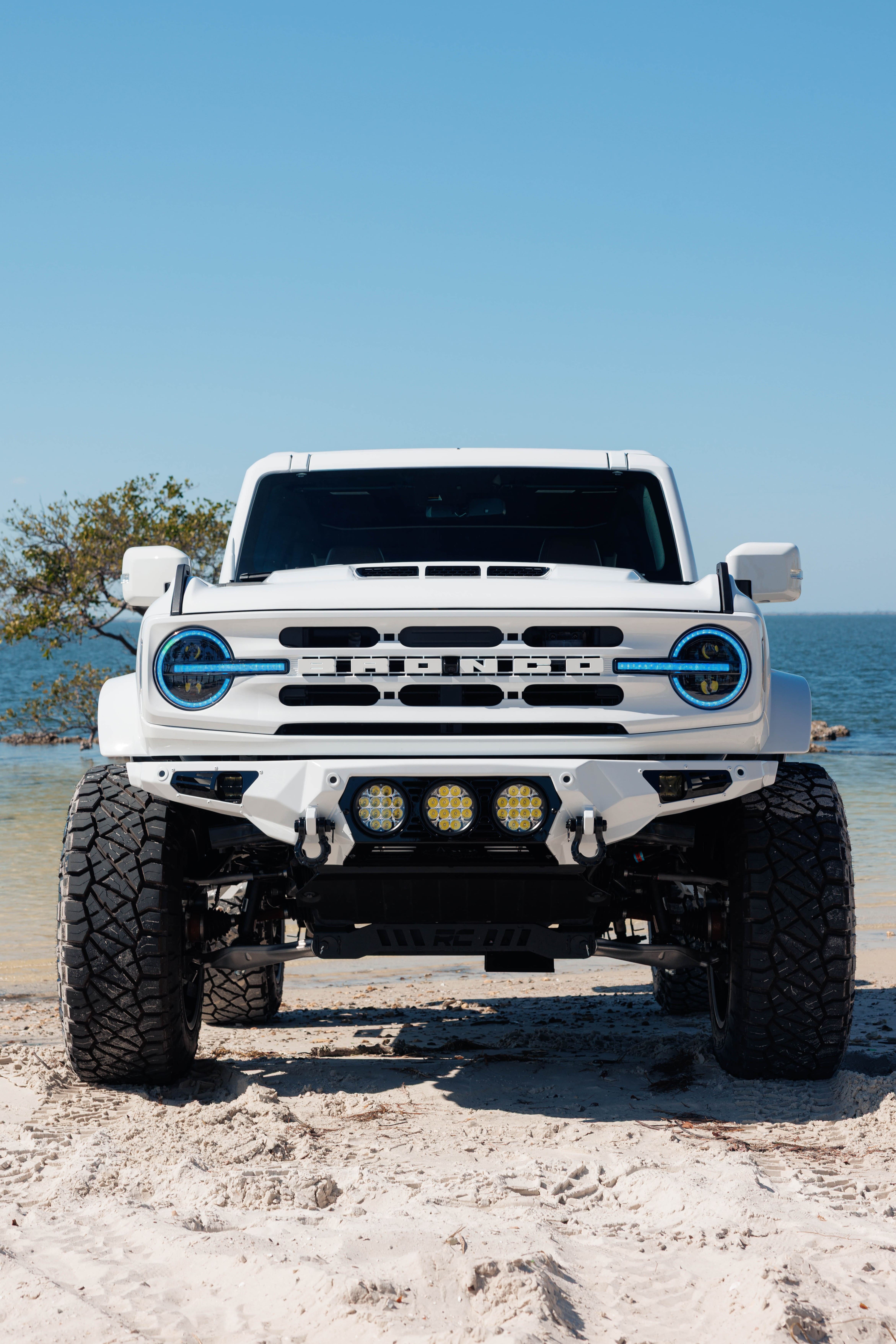 Front angle of a custom Ford Bronco